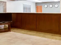 Super 8 by Wyndham Longmont/Del Camino