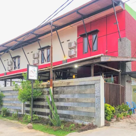 Hotel Lido 88 Sorong Mitra RedDoorz Отели в г. Соронг
