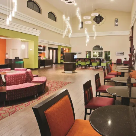 La Quinta Inn & Suites by Wyndham Conference Center Prescott