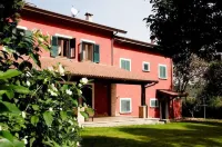 La Tavernola Agriturismo - Tenuta Mandia Hotel dekat Cira Salimbene Azienda Agricola