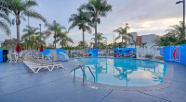 Motel 6 Los Angeles, CA - Los Angeles - LAX