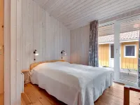 "Annemia" - 200m from the Sea