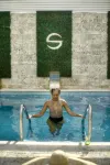 S Hotel Kingston - Pools