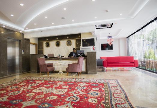 Royal İnci Hotel의 외관 야경
