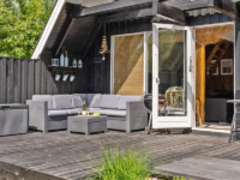 "Jütte" - 2km to the Fjord