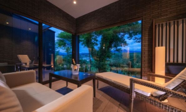 1. 시로카네 노 모..