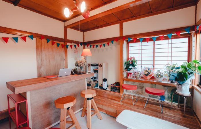 Slow House (Private Room 101)