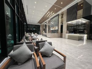 Crystal Srivaree Suvarnabhumi Hotel โรงแรม คริสตัล ศรีวารี สุวรรณภูมิ