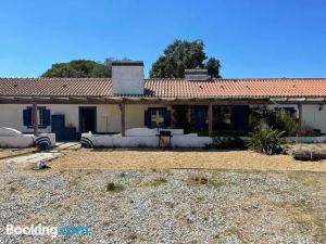 OMontinho - 4-Bed House with Pool in Melides