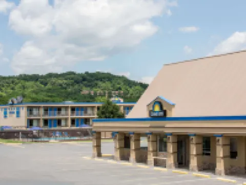 Days Inn by Wyndham Staunton Hotels in Augusta County