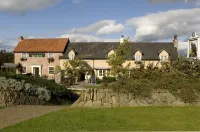 Wakefield South (M1, Jct39) Hotels near Featherstone