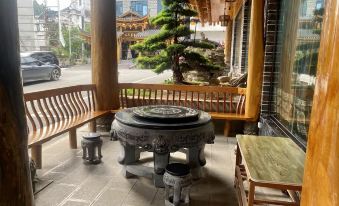 Yibaijia Nationality Hotel