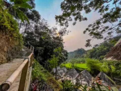 Kaliwatu Sentul Glamping & Campsite