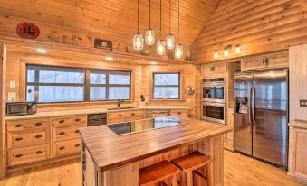 Charming Cabin w/ Hot Tub, Fire Pit & Views!