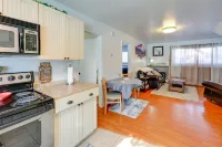 Cozy Apartment in Fairbanks ~ 2 Mi to Downtown!