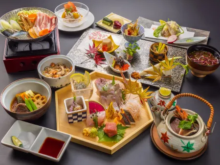 Atami Onsen Yamaki Ryokan Отели рядом с достопримечательностью «Kinomiyajinja»