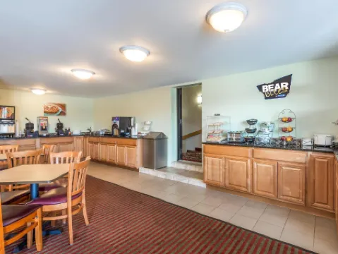 Days Inn by Wyndham Middletown/Newport Area