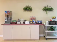 Super 8 by Wyndham St Charles - breakfast
