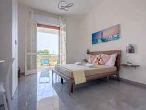 Villa Levante Sea View with Air Conditioning, Parking and Wi-Fi