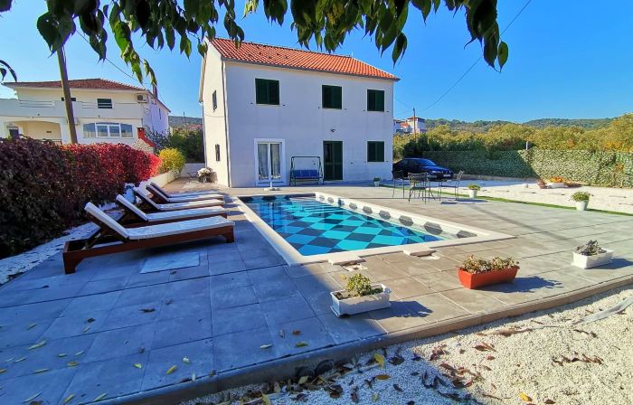 Holiday Home Nino with Private Pool