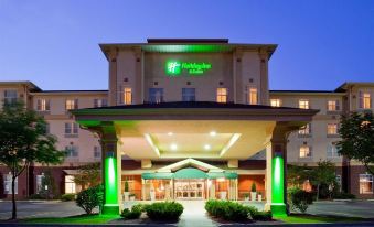 Holiday Inn & Suites Madison West