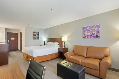 Best Western Lake Oswego Hotel  Suites Hotels in Tualatin