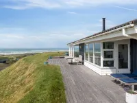 "Alyssa" - 300m from the Sea