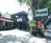 OYO 1130 Bandoeng Guest House Syariah Hotel di Penanggungan
