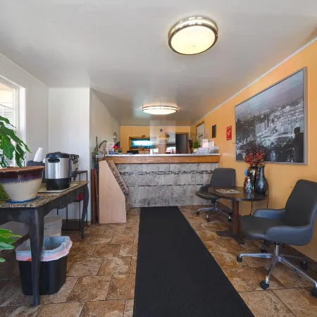 Budget Inn Gladstone by OYO - Portland Clackamas
