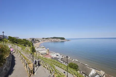 Host & Stay - Brooklands Timeless