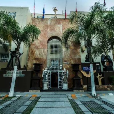 European Life Style Executive Suites Hoteles cerca de Los Cubos