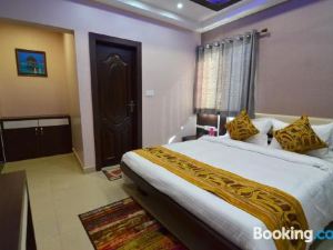 Tulip Residency - A Boutique Hotel