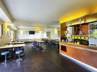 Ibis Budget Chartres Hotels in Le Coudray