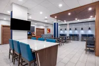 尼法智選假日套房酒店 - 早餐