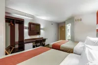 Motel 6 Saskatoon, SK