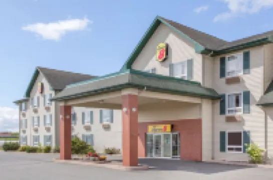 Super 8 by Wyndham Truro NS Hotels in 