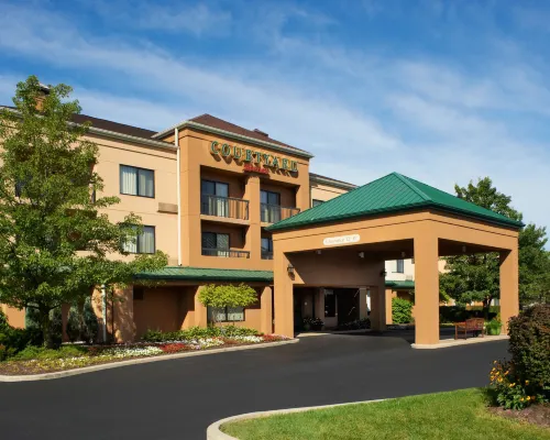 Courtyard Toledo Maumee/Arrowhead Hotels in Maumee
