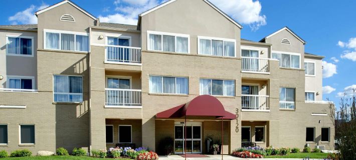 Sonesta ES Suites Detroit Warren Hotels in Macomb County