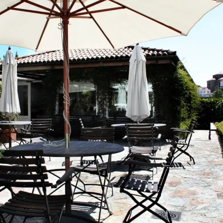 Hotel Virxe da Cerca by Pousadas de Compostela Отели рядом с Аэропорт Сантьяго-де-Компостела