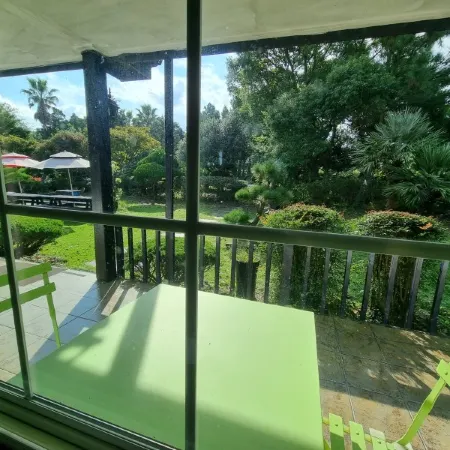 Jeju Daeheul Chalet Pension Отели рядом с достопримечательностью «Парк аттракционов «Эколенд»»