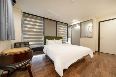 Billy Hotel Hotels near Jungkook & Jimin Mural