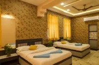 Hotel Tourister Hotels near Peddar Road