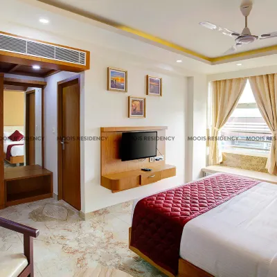 Moois Residency Hotels near Ezhimala Beach