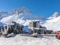Le Curling A (Val Claret)