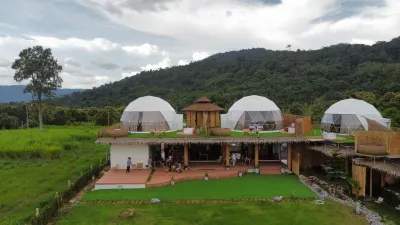 Cirrus Valley Hill Resort Отели в г. 