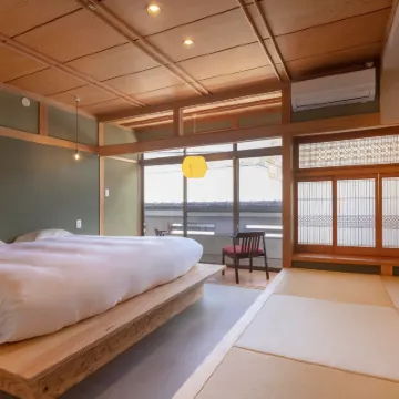 Coliving & Cafe Sando Hotels near Omishima Bridge