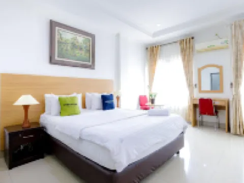 Urbanview Srb Near Mall Ciputra Cibubur by RedDoorz Hotels in Jatisampurna