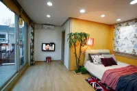 Anmyeondo Neipkeulrobeo Suyeongjangpensyeon Hotels near Pangp'o-haesuyokchang