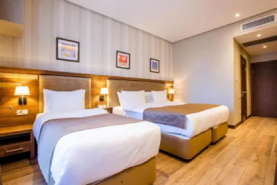 シティ パーク ホテル バクー ウィンター・パーク周辺のホテル