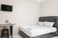 RedDoorz Syariah near Lapangan Persijam Jambi Hotel dekat TROPI MART TALANG BAKUNG